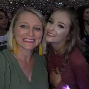 Meet your Posher, Joni